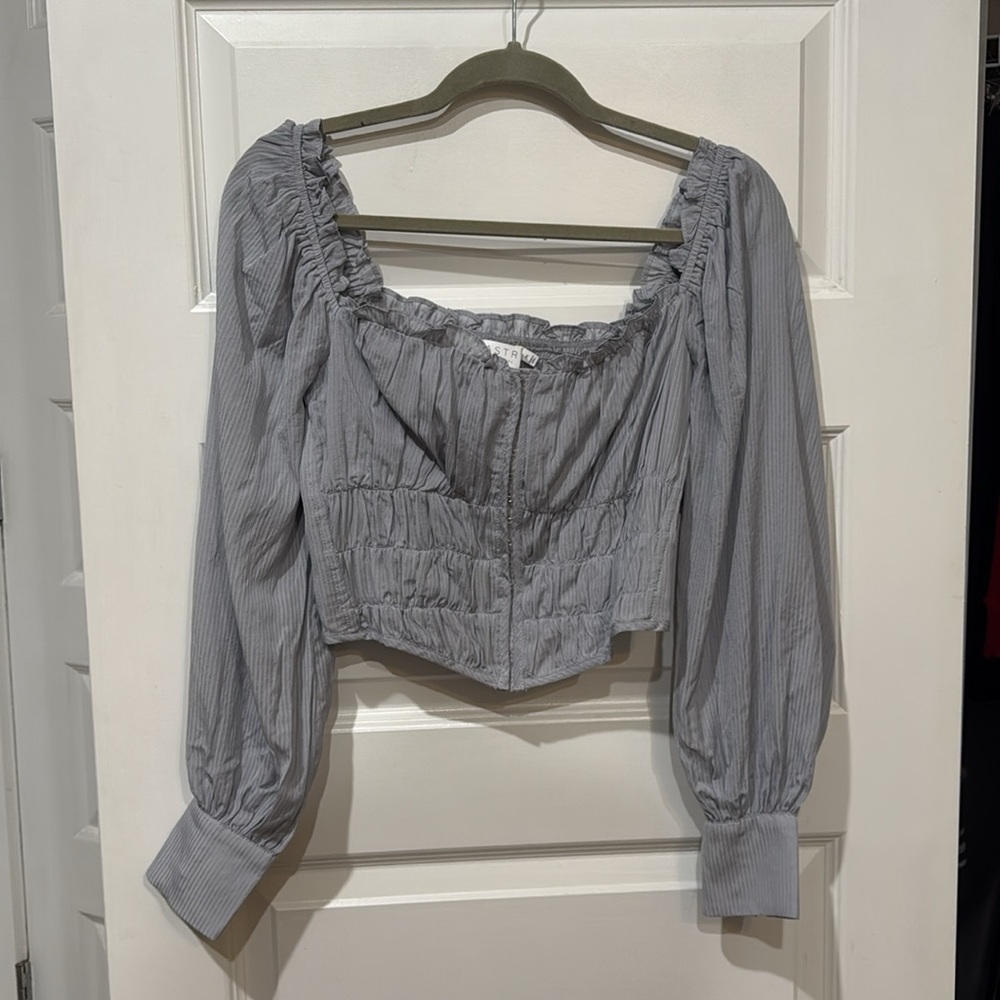 Astr Amber Puff Sleeve Smocked Blouse NWT - Picture 2 of 7